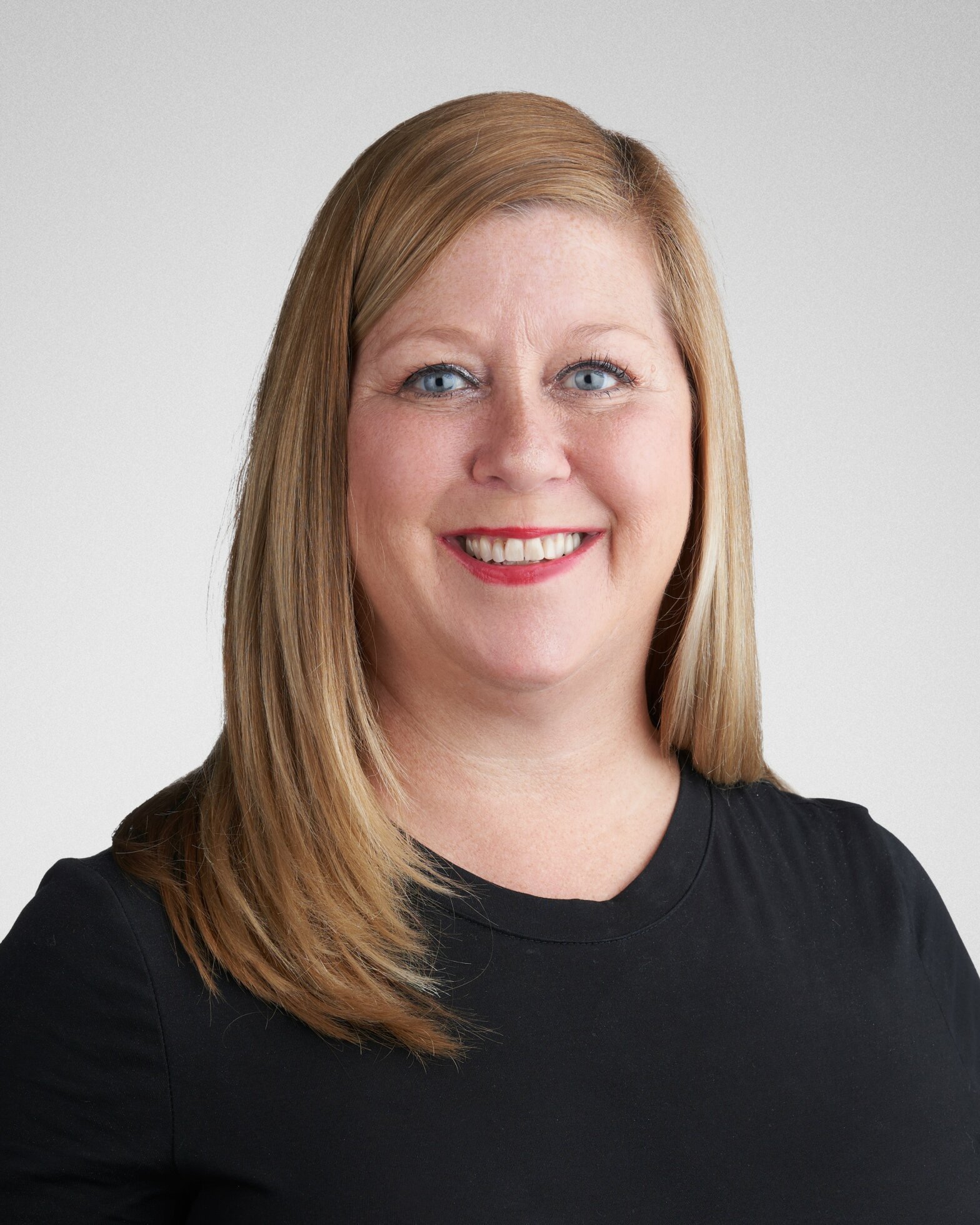 Teri Erickson Headshot